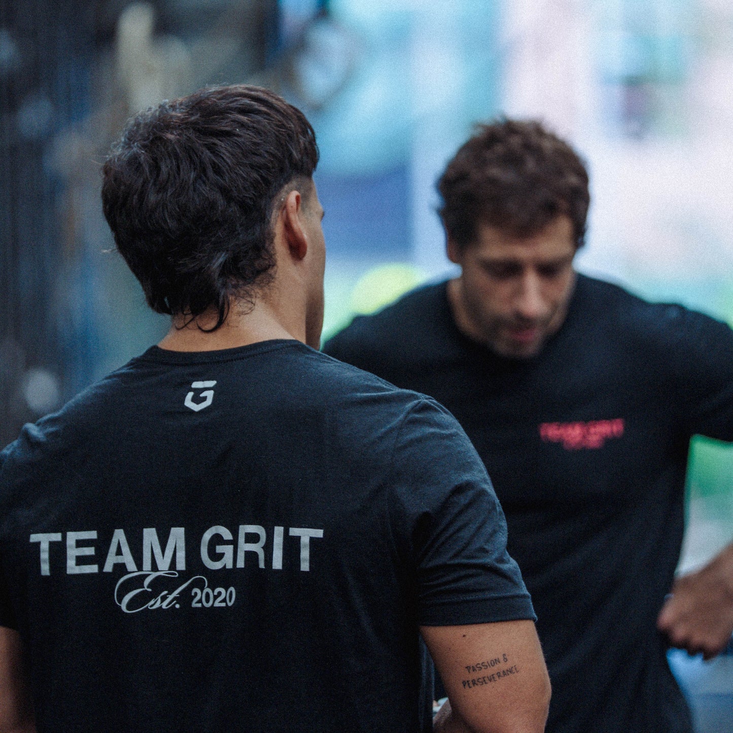 Camiseta Training Team GRIT Negra Blanco