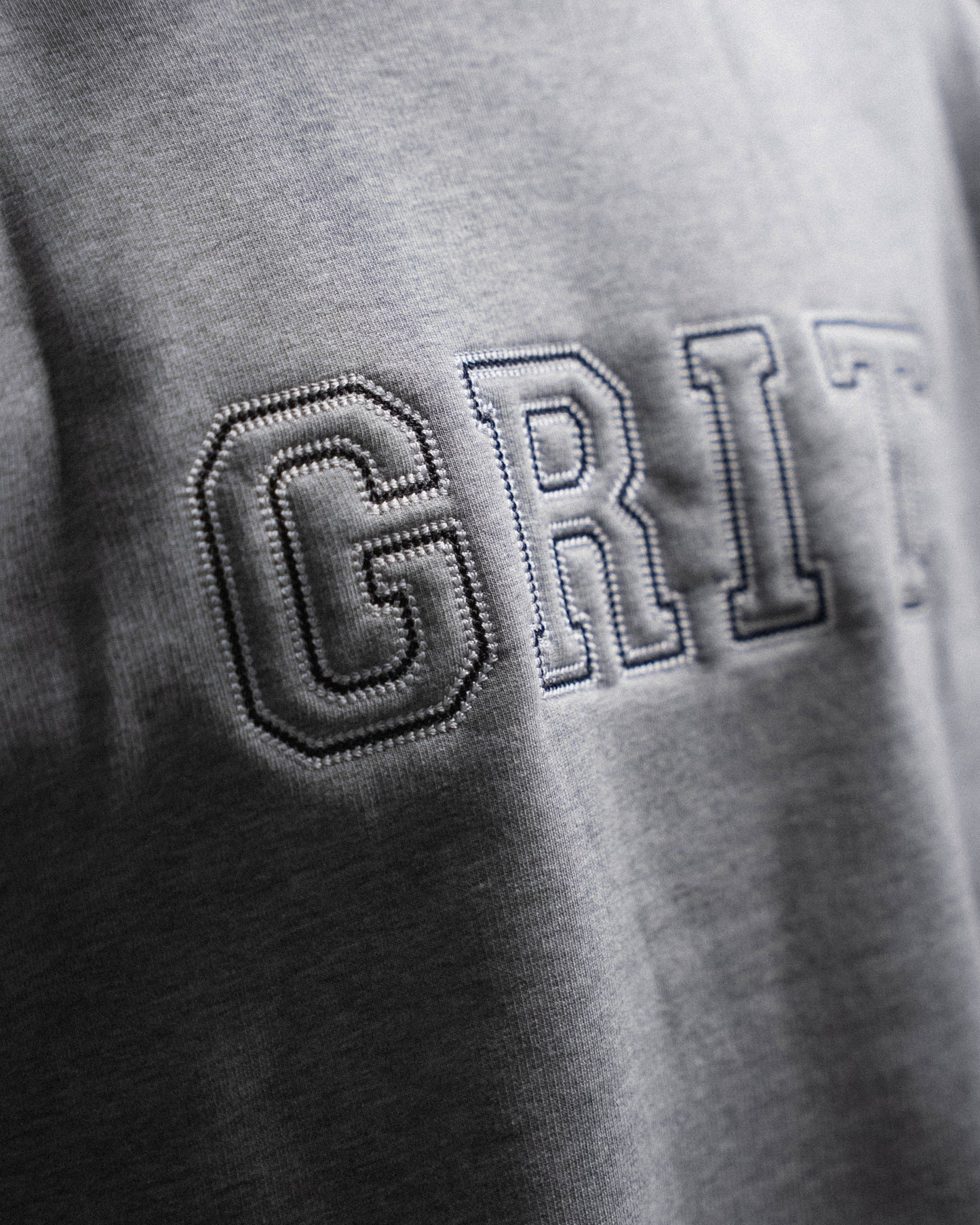 Sudadera GRIT bordada